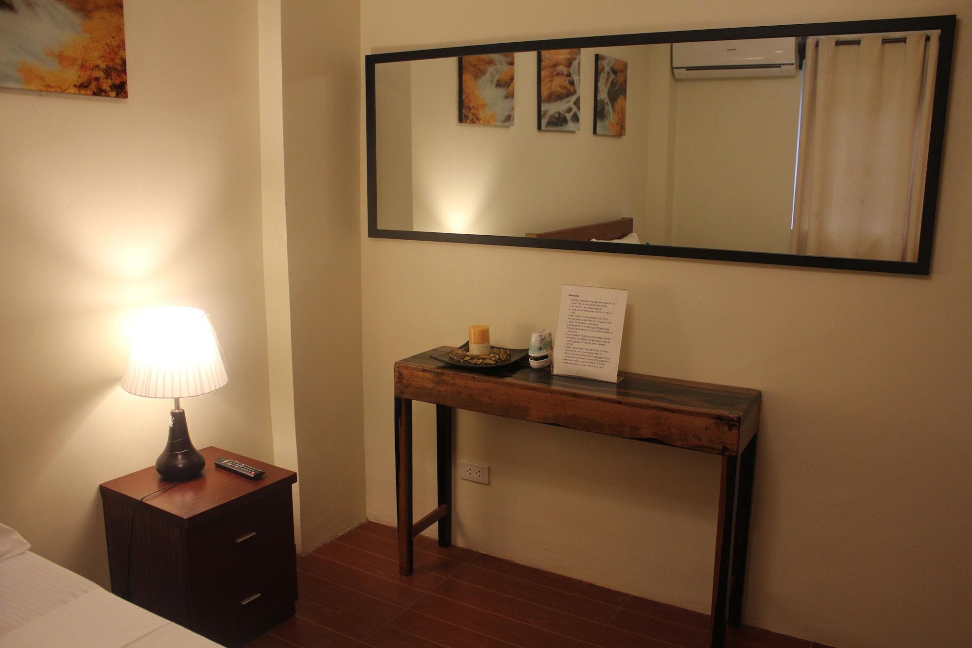 Aqua Travel Lodge เอลนิโด ภายนอก รูปภาพ