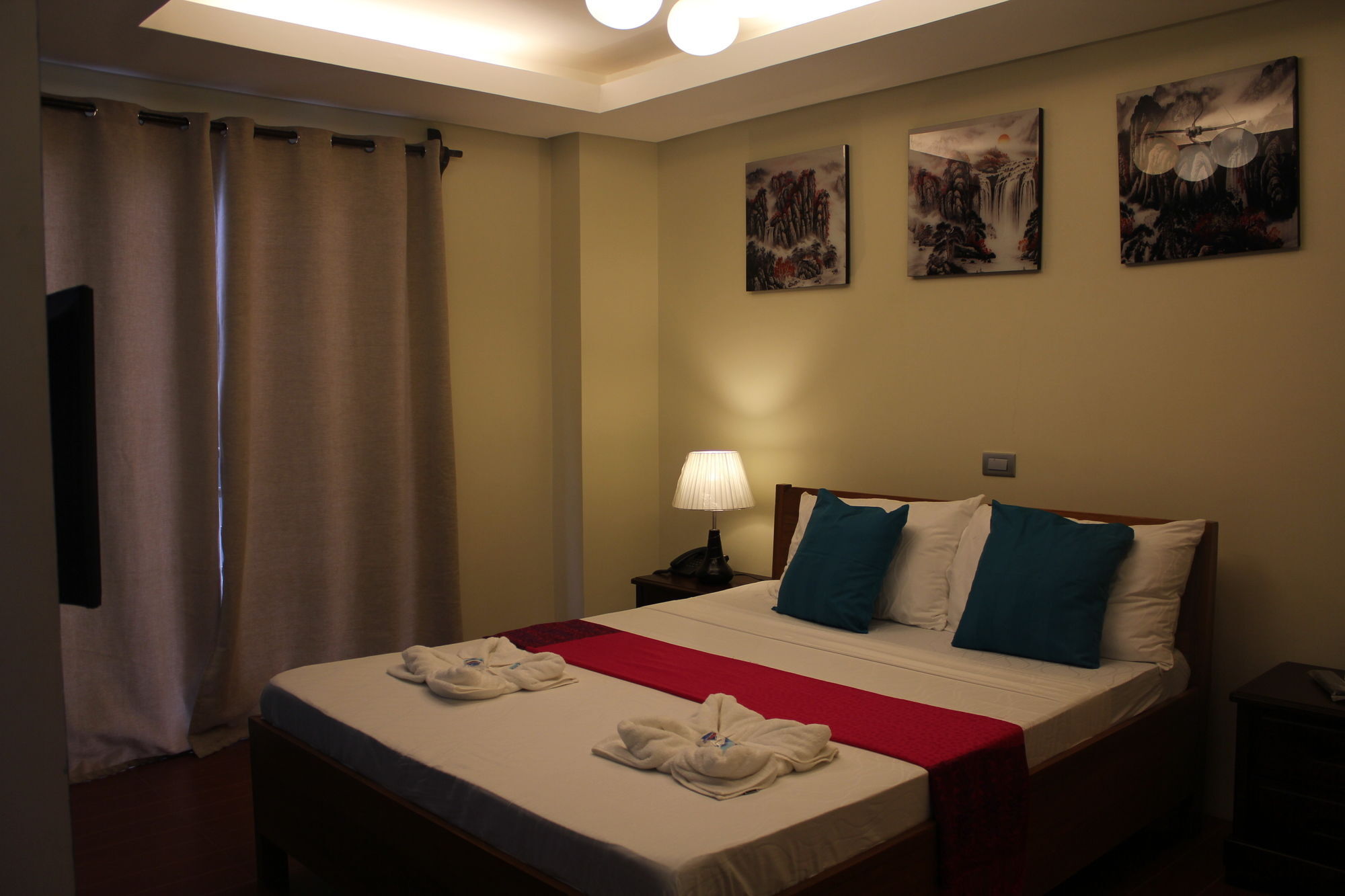 Aqua Travel Lodge เอลนิโด ภายนอก รูปภาพ