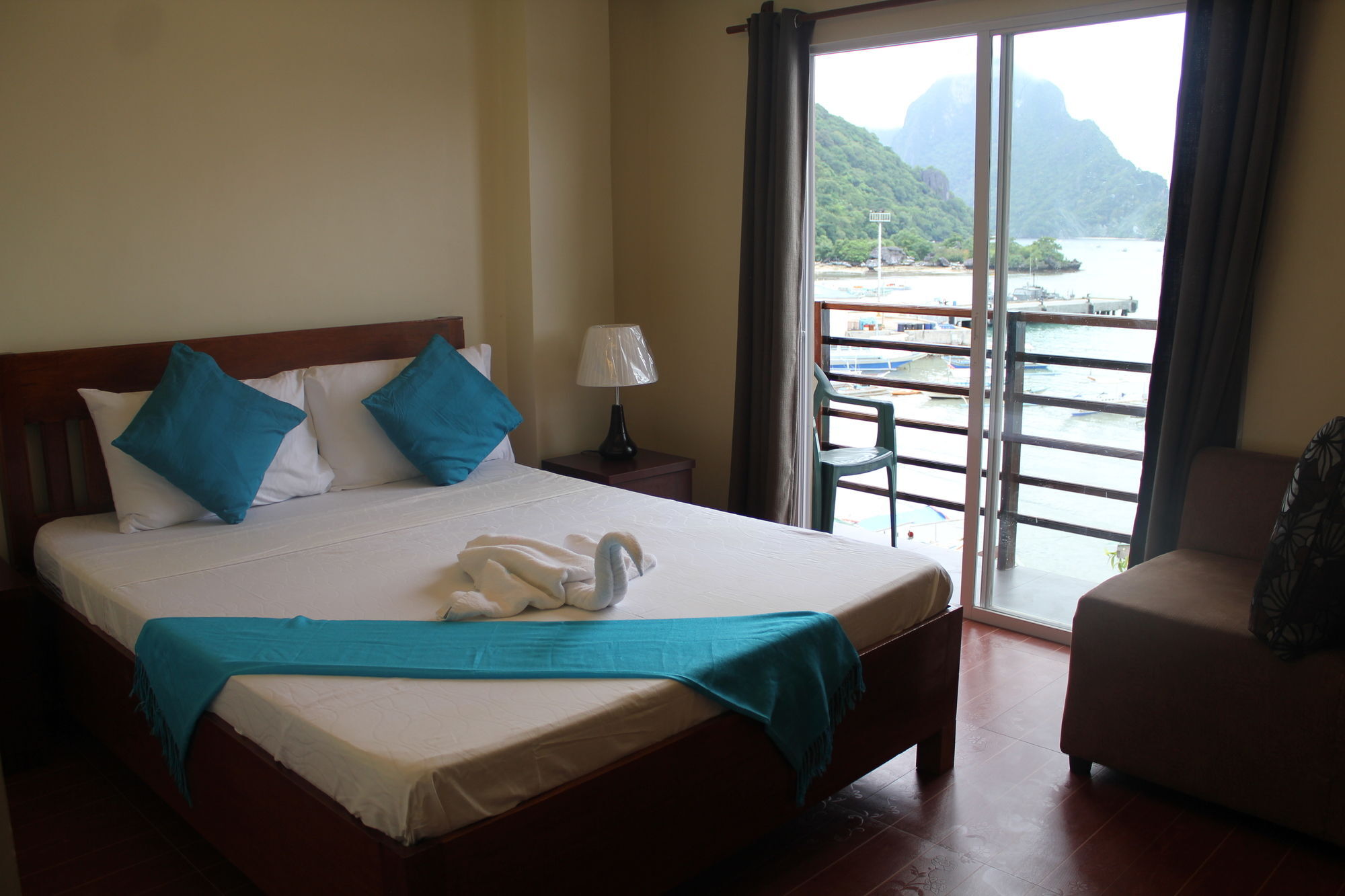 Aqua Travel Lodge เอลนิโด ภายนอก รูปภาพ