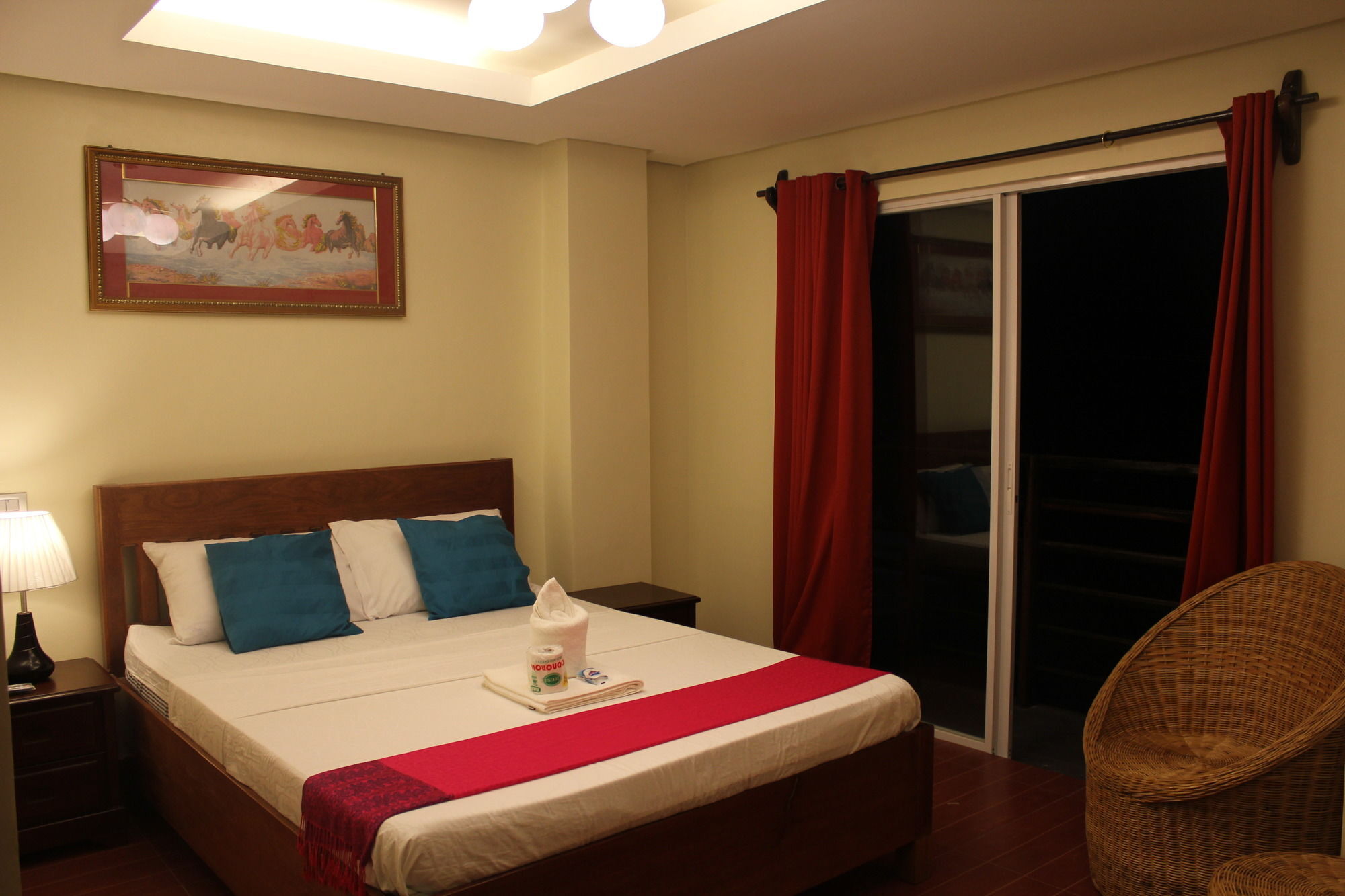 Aqua Travel Lodge เอลนิโด ภายนอก รูปภาพ